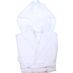 ALBORNOZ CAPUCHA COLOR BLANCO RIBETE BLANCO